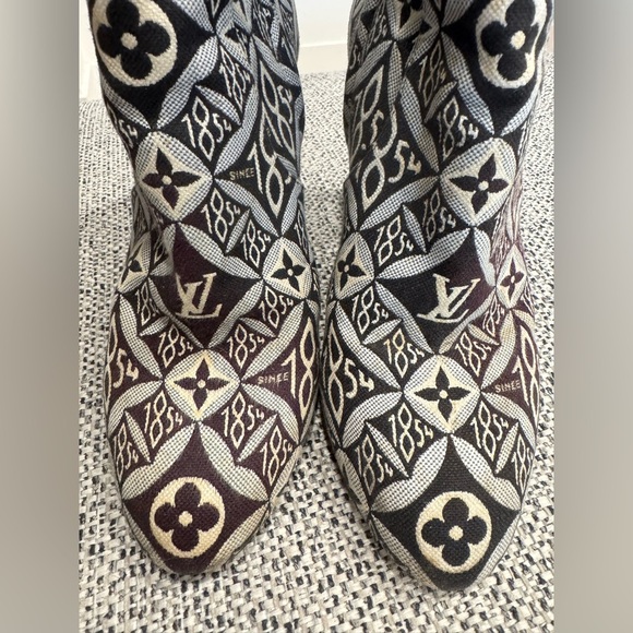 Louis Vuitton silhouette cloth ankle boots - Picture 3 of 7